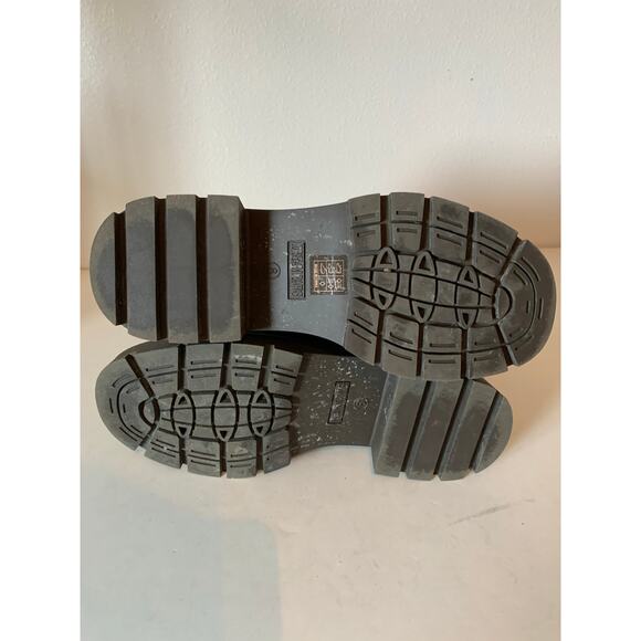 Women Classic Chelsea Boots Chunky Platform Lug Sole Pull On Mid Calf Boots - Picture 10 of 11